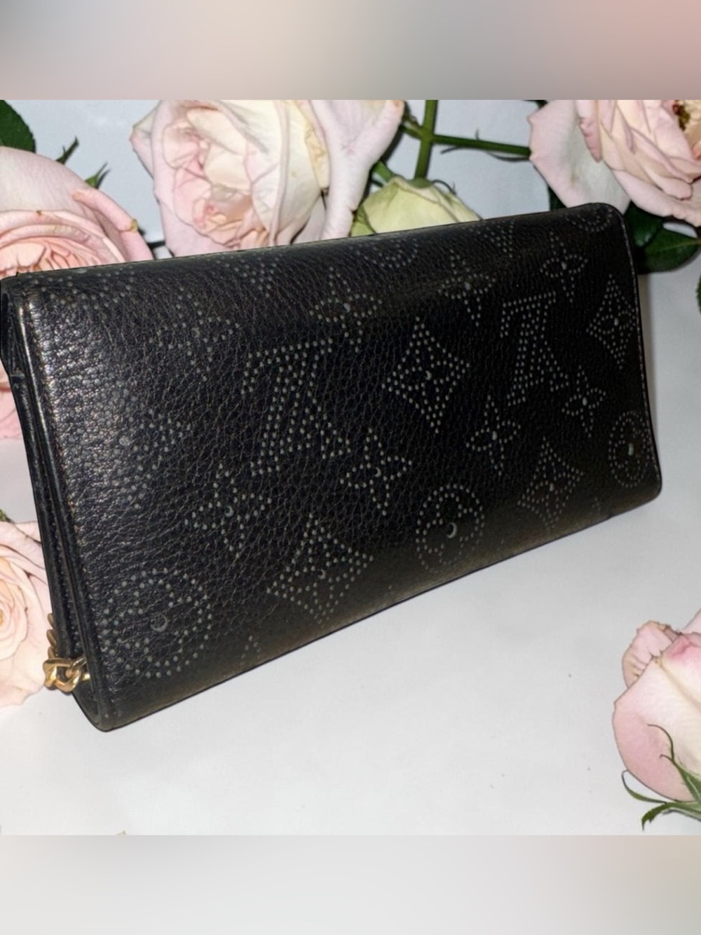 Louis Vuitton Amelia Black Leather Wallet with Gold Lock and COA - Picture 2 of 5